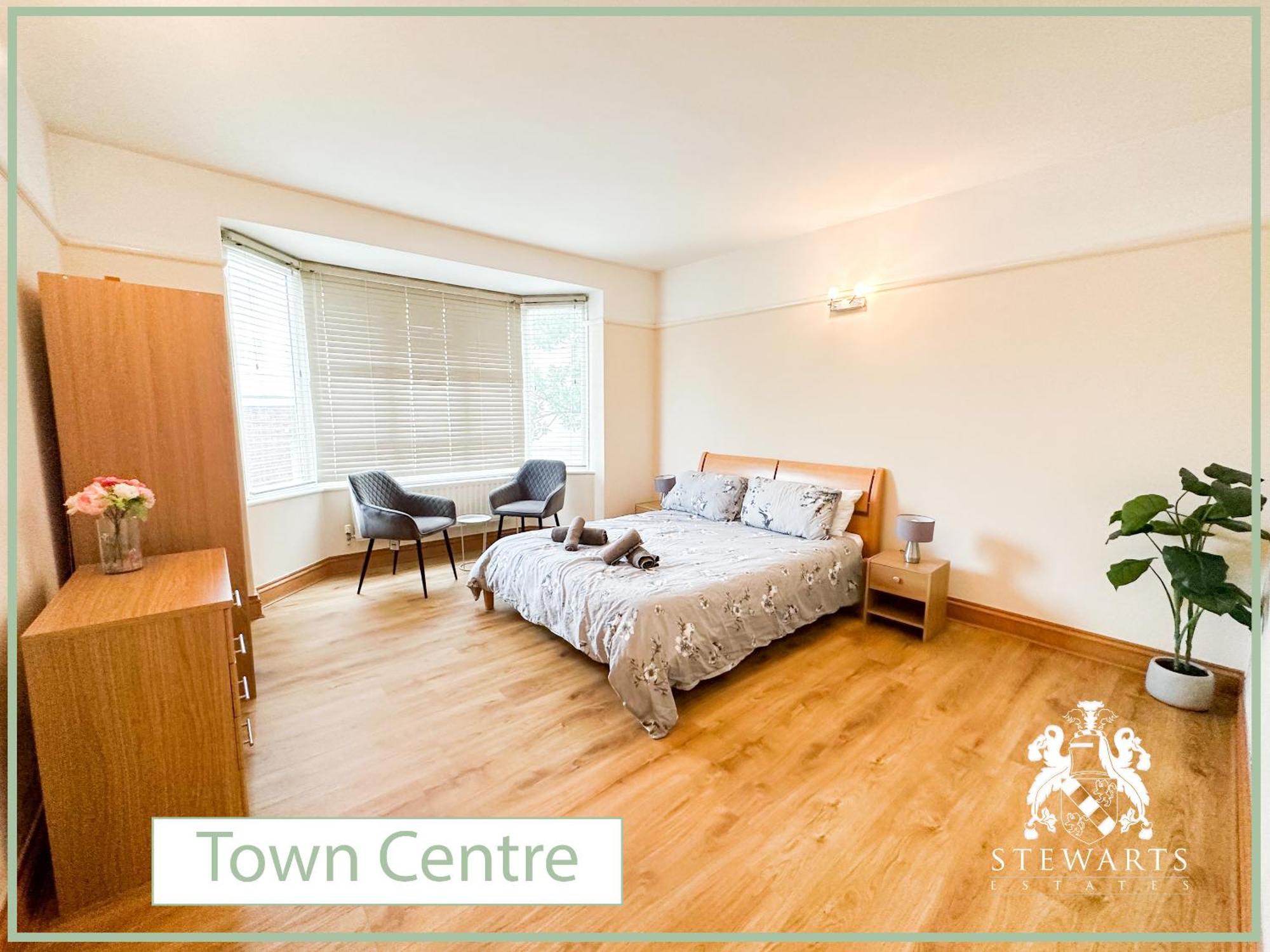 Town Centre Apartment Sleeps 9 Bournemouth Eksteriør billede